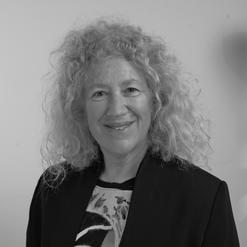 Segelov Eva, Prof. Dr.